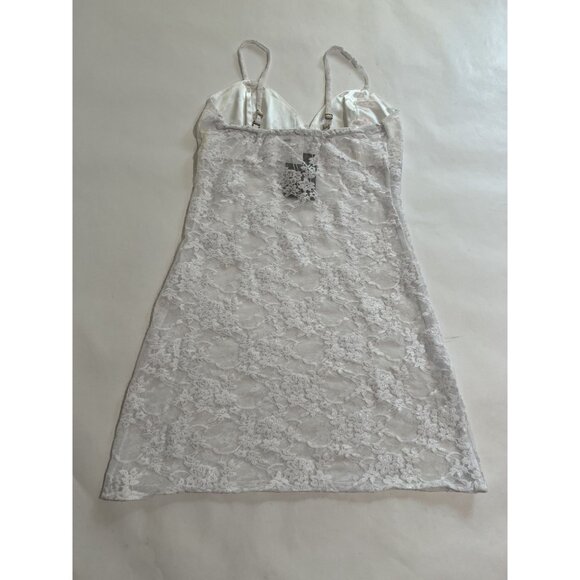 ARTLESS Floral Lace Dress in White - Picture 4 of 5